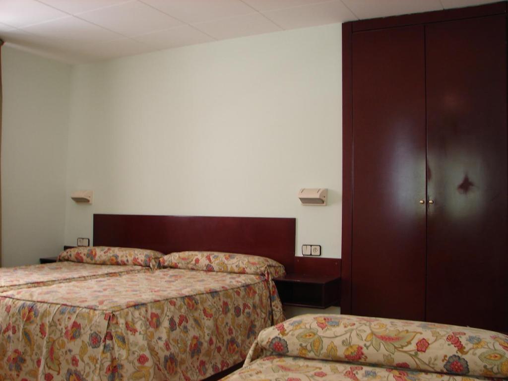 Hostal Del Ripolles Стая снимка
